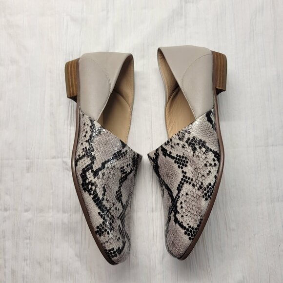 Clarks Pure Tone Woman's size 9 Cushion Plus Gray Snake Python Slip-on-Loafer - Picture 3 of 9